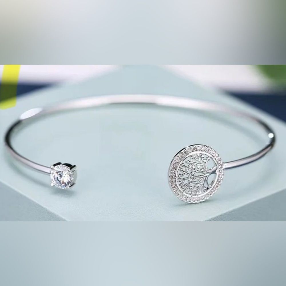 Elegant Silver Tree of Life Bracelet